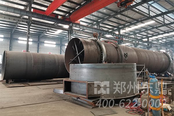 山西呂梁大型煤泥烘干機(jī)制造現(xiàn)場